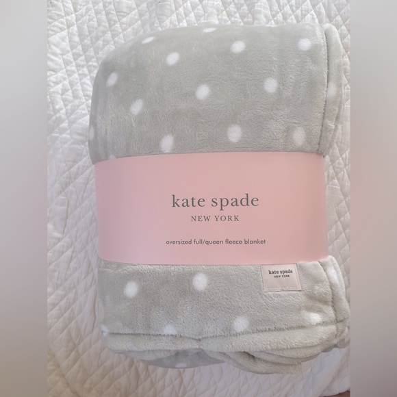 kate spade Bedding Nwt Kate Spade Oversized Fullqueen Fleece Blanket Graywhite Dots Poshmark